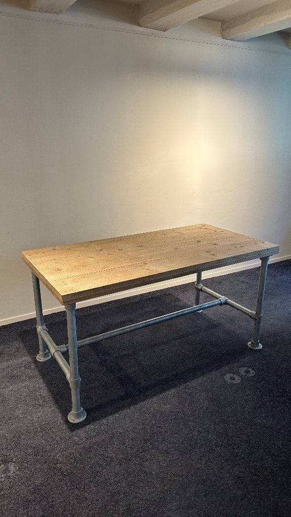 11 x Unieke industriële tafel, bureau steigerhout en staal, 50 tot 100 cm, 100 tot 150 cm, Ophalen of Verzenden, Zo goed als nieuw