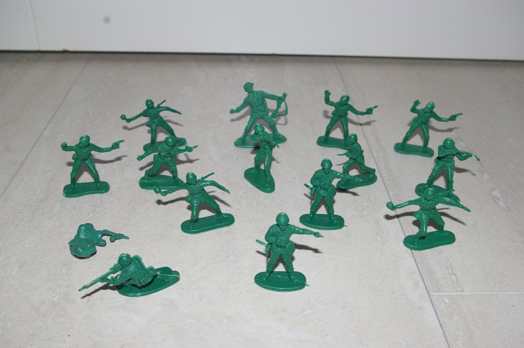 Soldaatjes en ander militair speelgoed., Verzamelen, Poppetjes en Figuurtjes, Ophalen of Verzenden