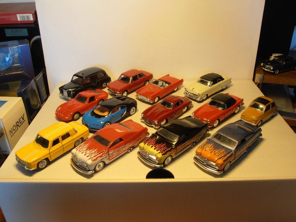 Diverse schaal en merken modelautootjes, Ophalen of Verzenden, Gebruikt, Auto