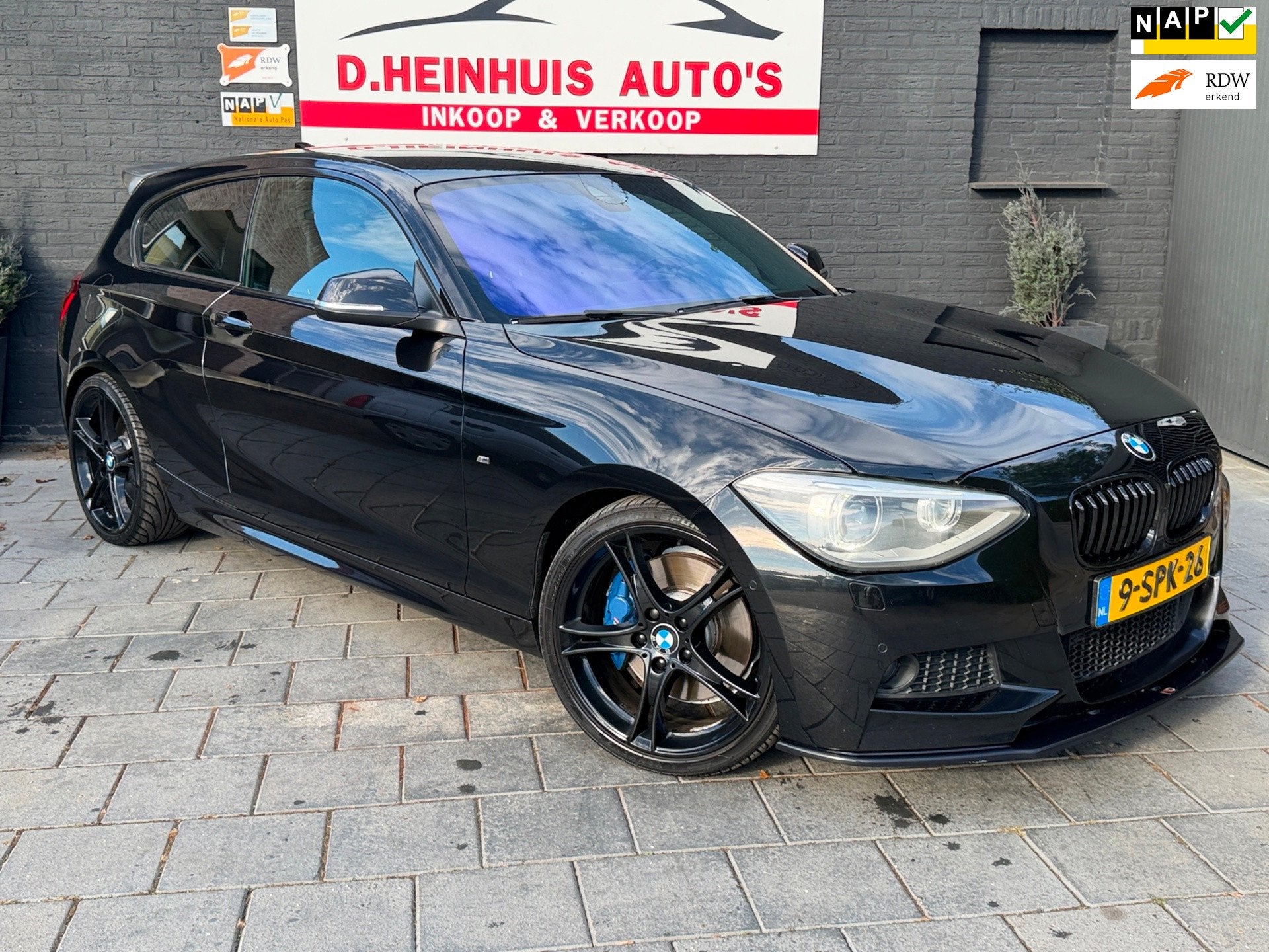 BMW 1-serie M-PAKKET SPORT|DIKKE UITVOERING|19 INCH, Auto's, 1-Serie, Euro 5, Achterwielaandrijving, Gebruikt