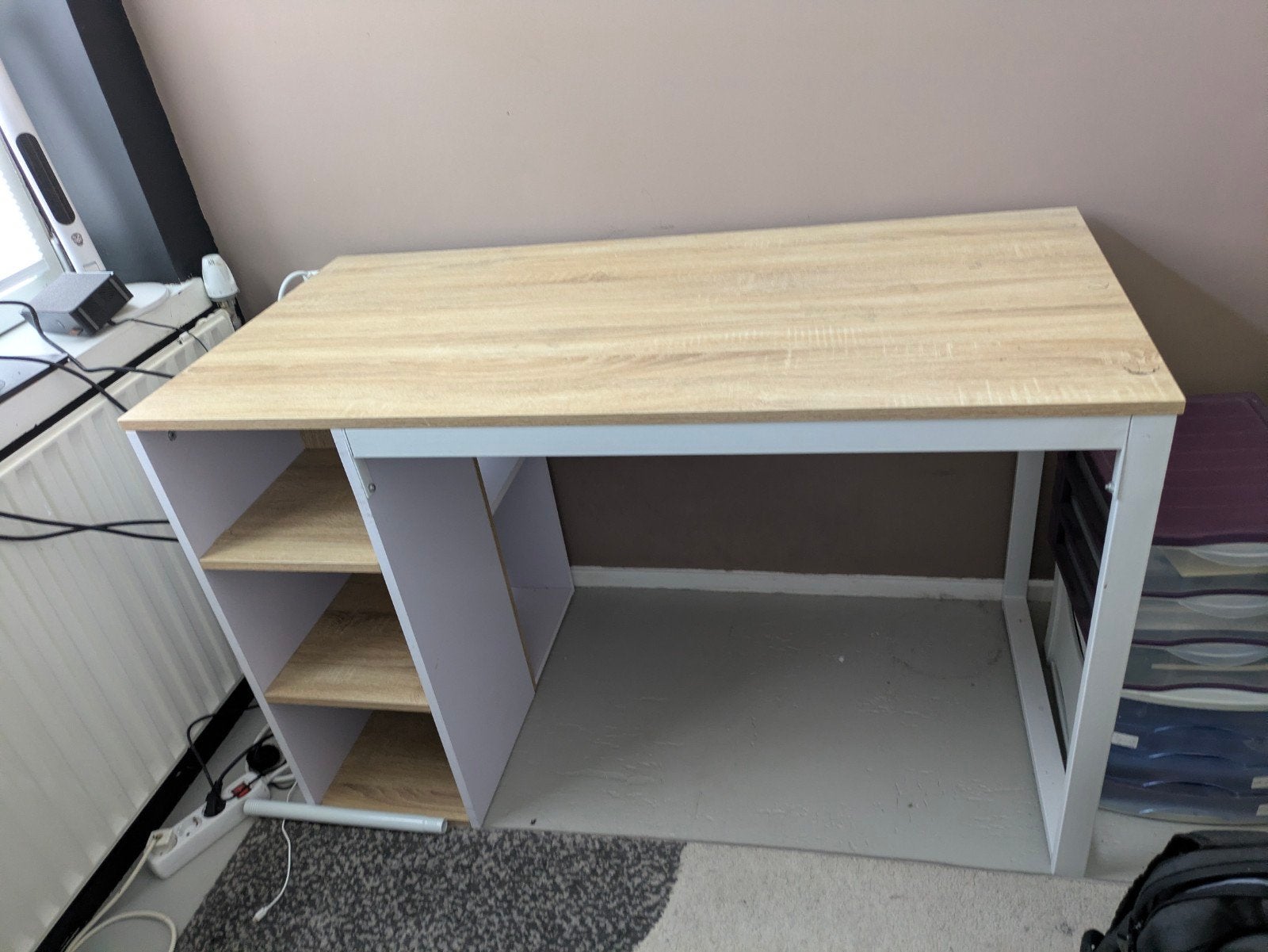 Bureau met opbergruimte - Modern en functioneel, Ophalen, Opbergruimte, Gebruikt, Spaanplaat of MDF