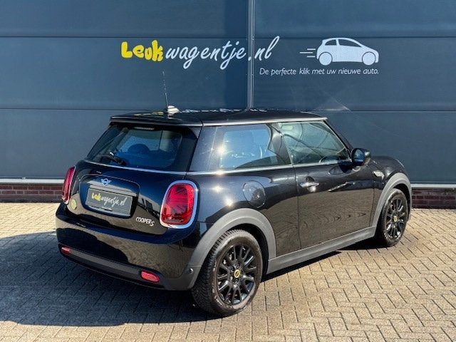 MINI Electric Collection *carplay *stoelv. *p-sensoren v+a, Gebruikt, 33 kWh, 4 stoelen, Leder en Stof