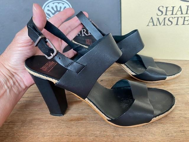 Fred de la Bretonière, sandalen, leer zwart mt 40 hak 9,5 cm, Fred de la Bretoniere, Zwart, Zo goed als nieuw, Sandalen of Muiltjes