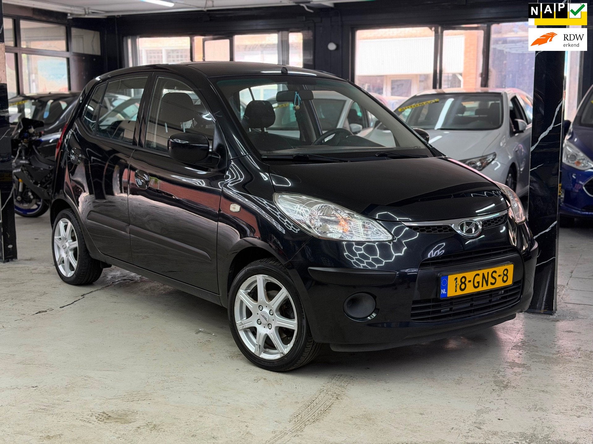 Hyundai I10 1.1 Dynamic Cool Automaat | Navi | Airco, Auto's, Hyundai, Gebruikt, 31 €/maand, 4 cilinders, Zwart
