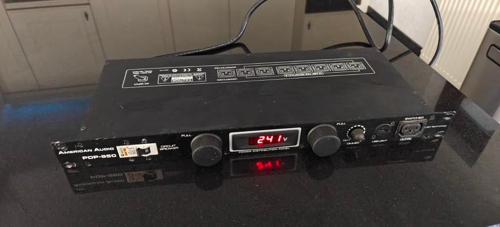 American Audio PDP-950 Power Distribution Panel 19 inch, Ophalen of Verzenden, Licht