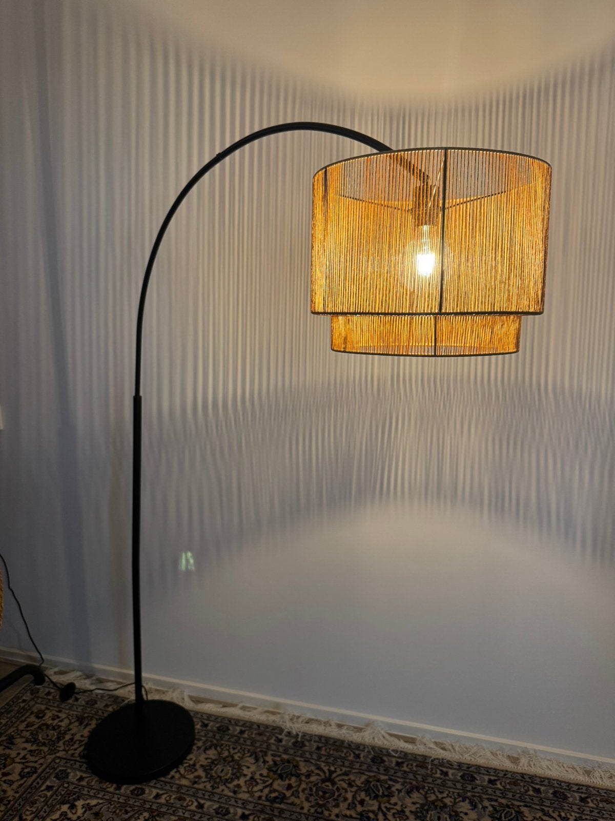Wicker Floor Lamp, Huis en Inrichting, Lampen | Vloerlampen, Ophalen, Zo goed als nieuw