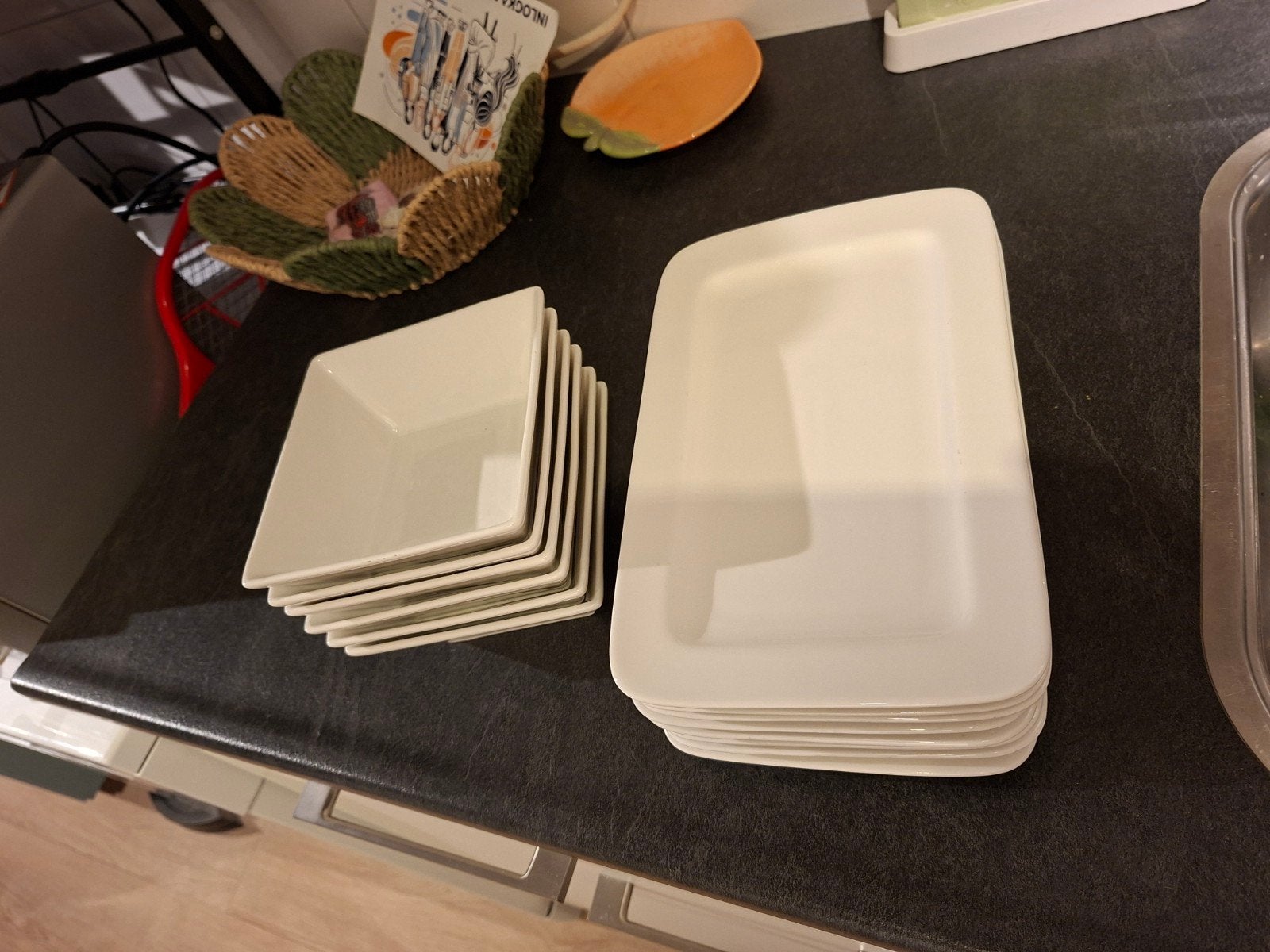 Witte porseleinen borden en schaaltjes set, Ophalen, Zo goed als nieuw, Bord(en), Modern