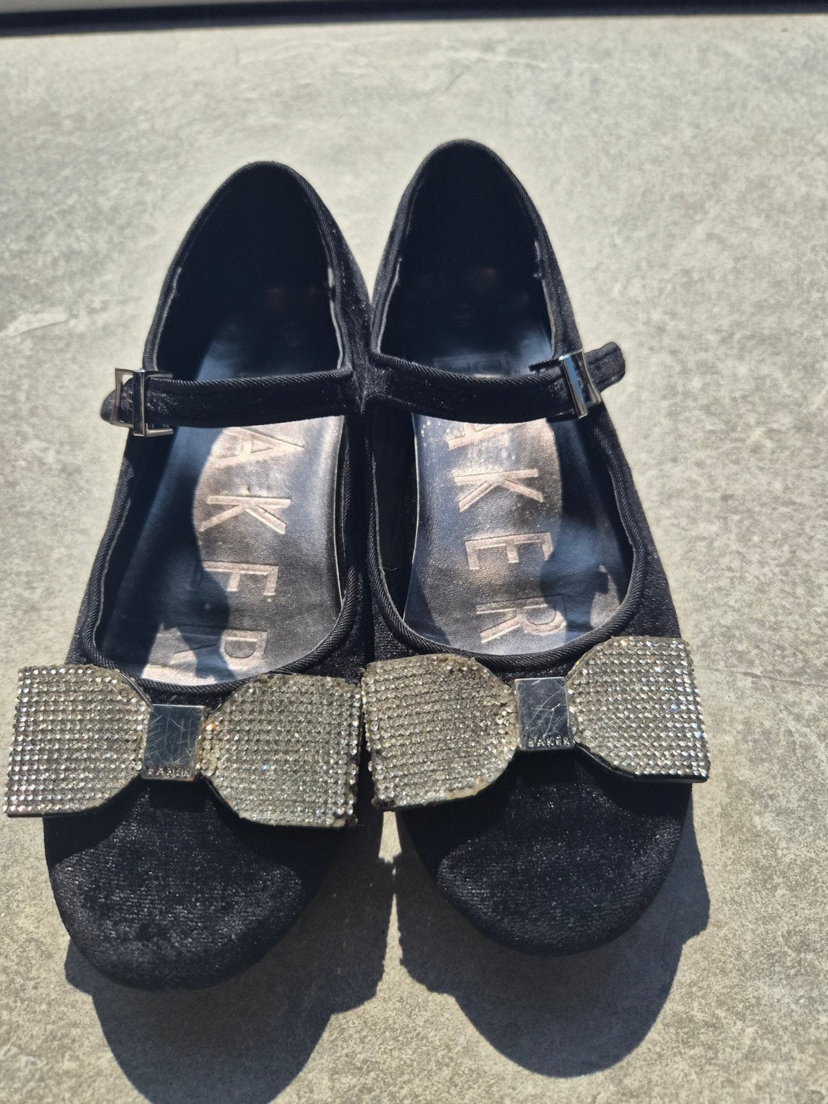 Ted Baker zwarte fluwelen schoenen met strik, maat 30, Kinderen en Baby's, Gebruikt, Schoenen, Ophalen of Verzenden, Ted Baker