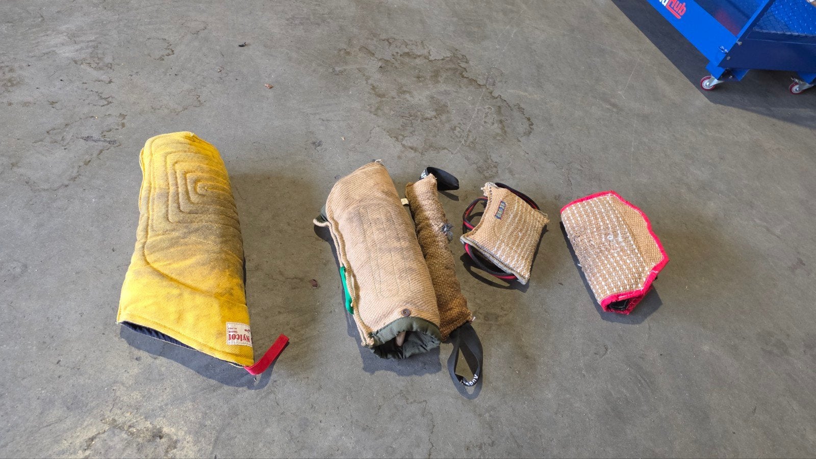 Honden trainingsmateriaal, Ophalen, Gebruikt