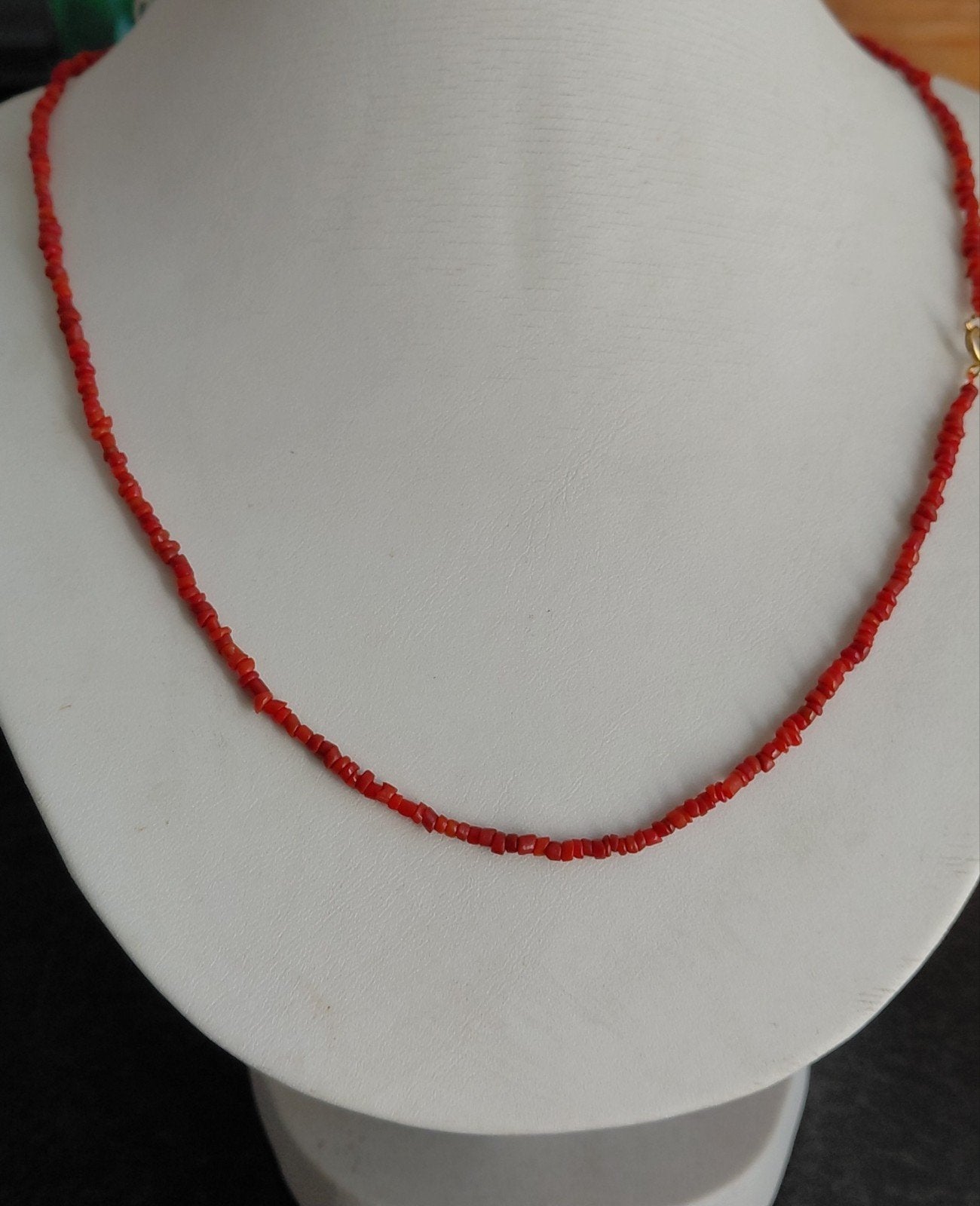heel fijne bloedkoraal ketting,, Verzenden, Overige materialen, Ketting