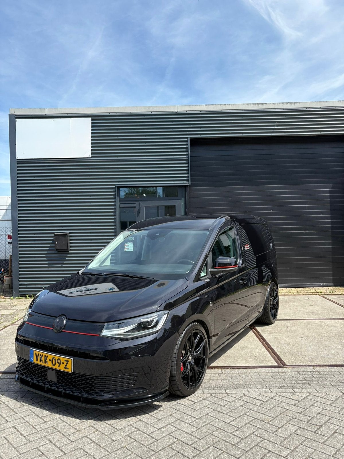 Volkswagen Caddy 1st edition 2.0 TDI 200+ pk Black edition, 4 cilinders, Volkswagen, Zwart, Diesel