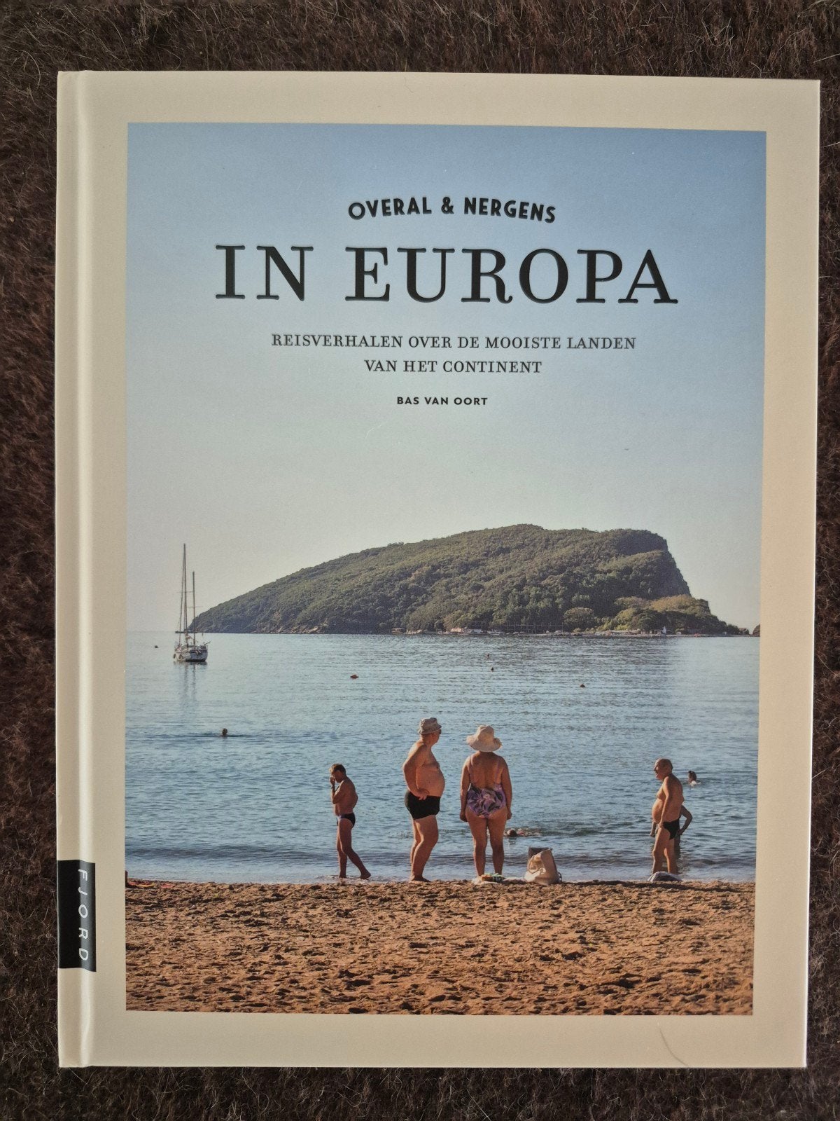 Overal & nergens in Europa | Bas van Oort | reisverhalen, Boeken, Ophalen of Verzenden, Zo goed als nieuw, Bas van Oort, Europa