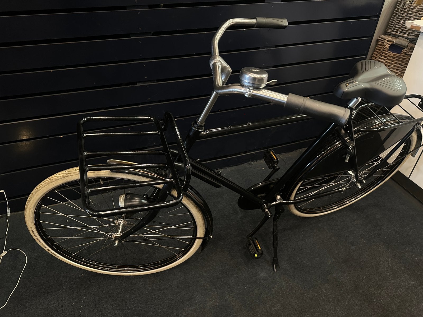 Net azor new orlean transporter terugtrap rem 61cm / gazelle, Terugtraprem, Zo goed als nieuw, 61 tot 65 cm, Ophalen