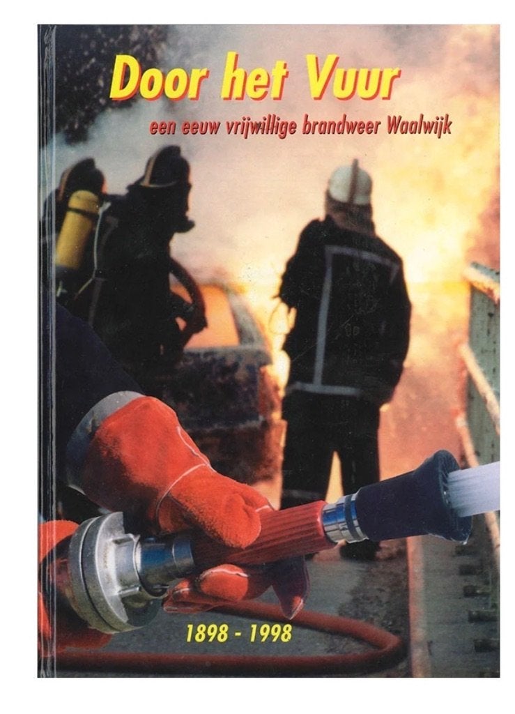 Piet Klaashoek, Een eeuw vrijwillige Brandweer Waalwijk, Boeken, Ophalen of Verzenden, Zo goed als nieuw