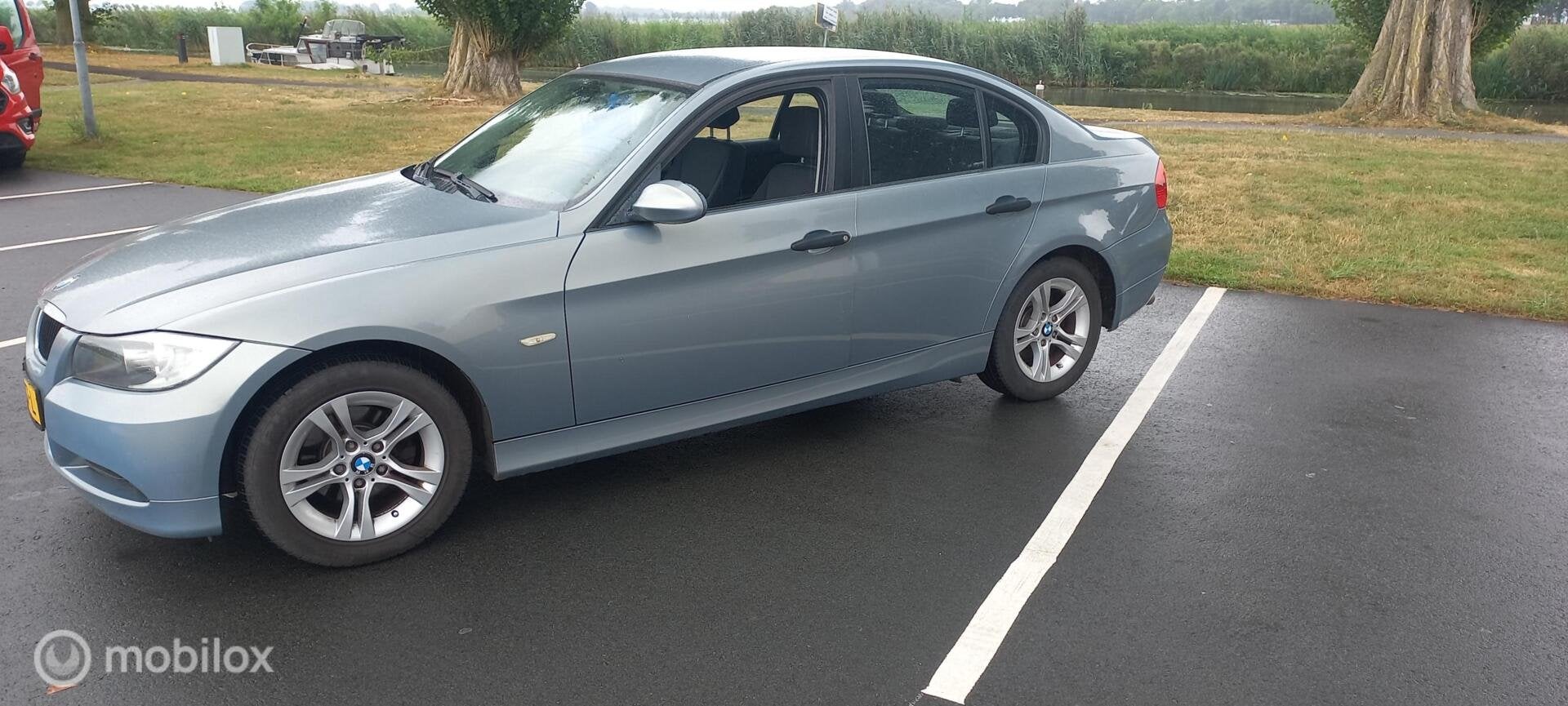 BMW 3-serie 318i Executive, Auto's, Zwart, 4 cilinders, 129 pk, 14 km/l