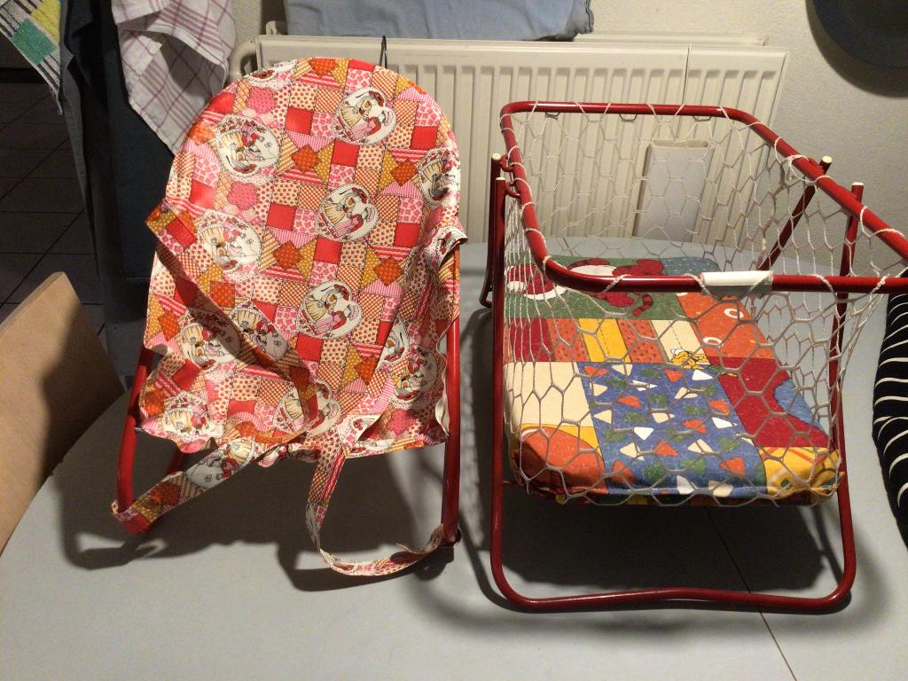 poppenbox/poppenbedje met draagstoel, vintage, Kinderen en Baby's, Speelgoed | Poppen, Ophalen, Gebruikt, Babypop