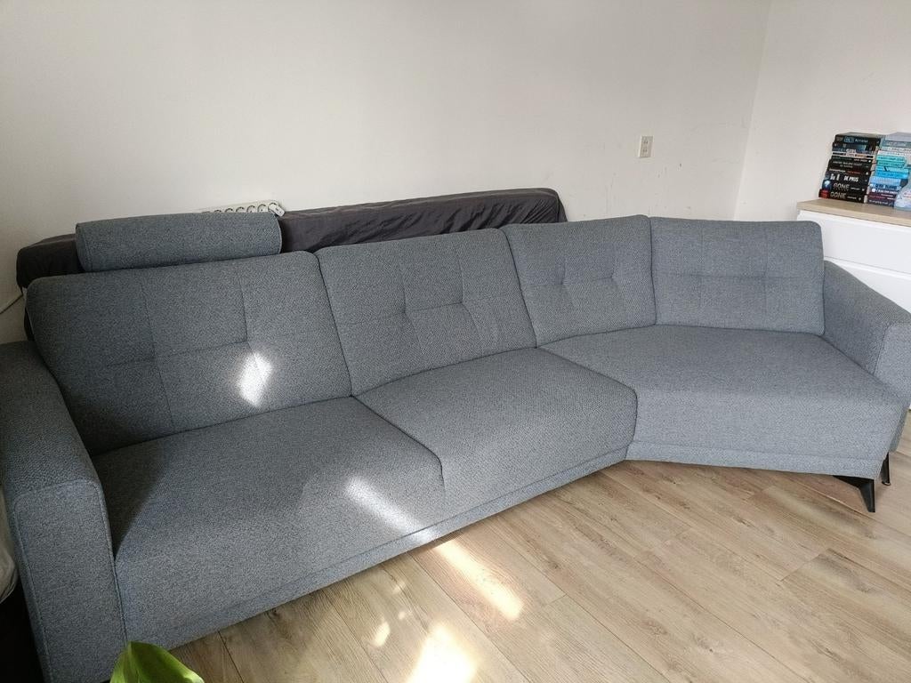 Comfortabele grijze hoekbank - Zo goed als nieuw, Huis en Inrichting, Ophalen, 250 tot 300 cm, Hoekbank, 75 tot 100 cm