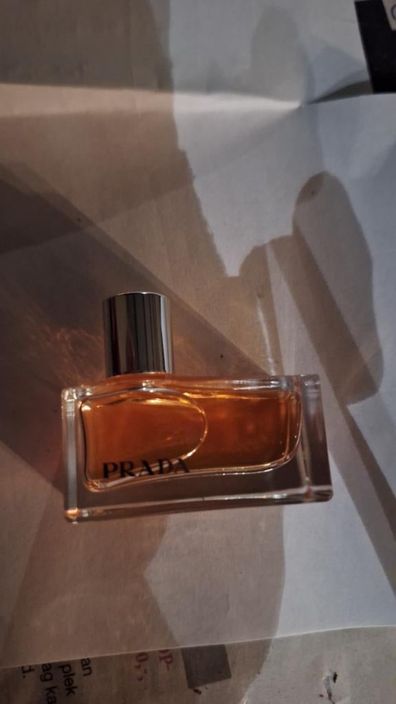 Prada parfum miniatuur - Zo goed als nieuw, Ophalen, Zo goed als nieuw
