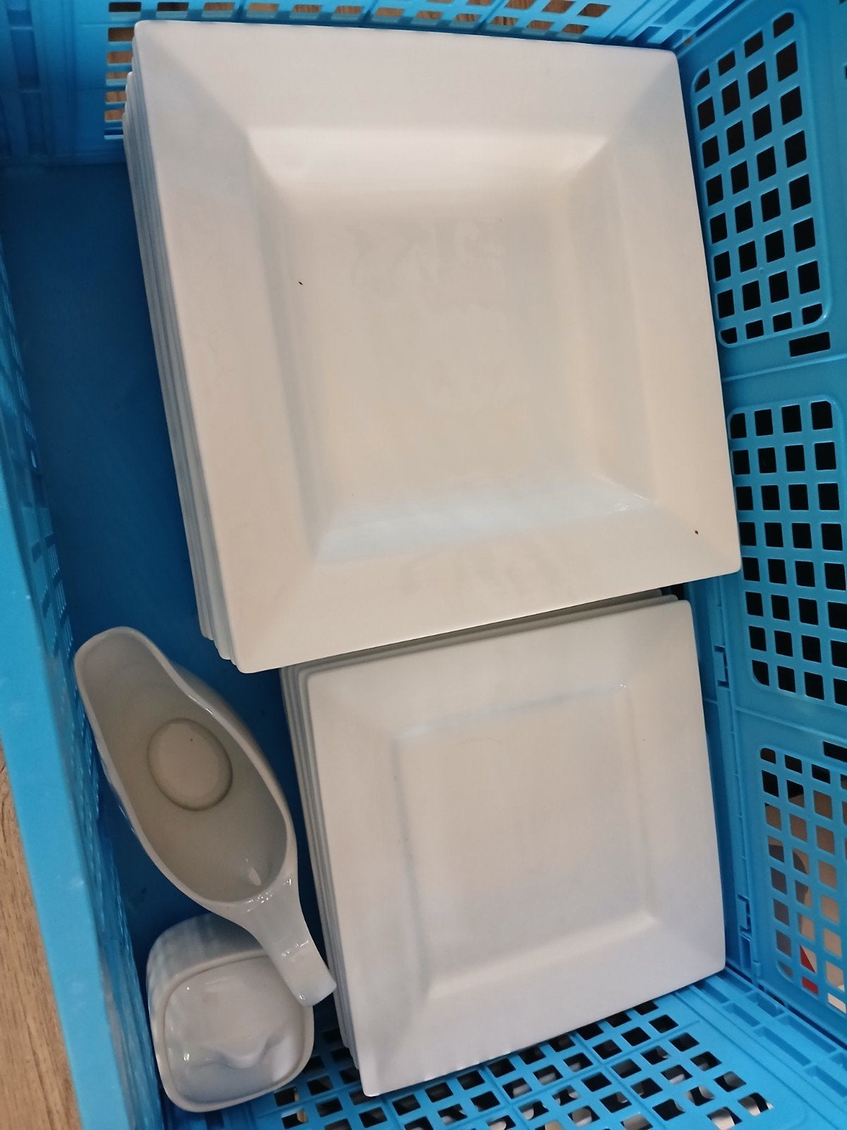 Compleet wit servies - modern en veelzijdig, Huis en Inrichting, Keuken | Servies, Ophalen, Gebruikt, Overige stijlen, Bord(en)