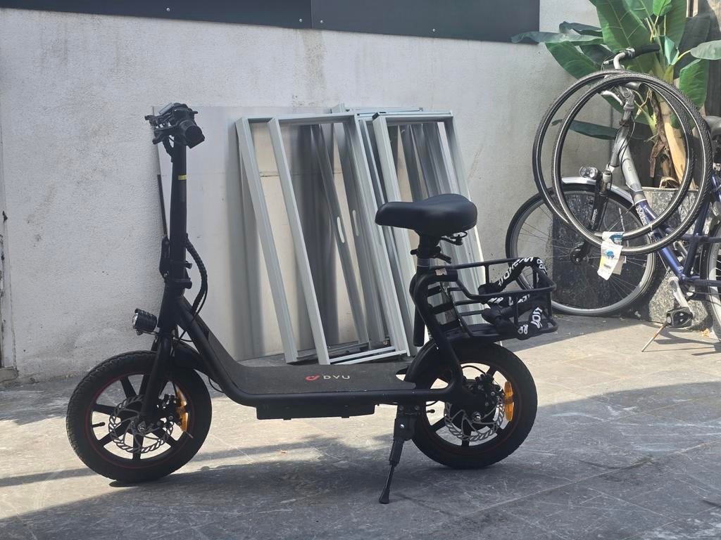 DYU C4 Elektrische Step met Zadel en Mandje, Fietsen en Brommers, Elektrische fietsen, Ophalen