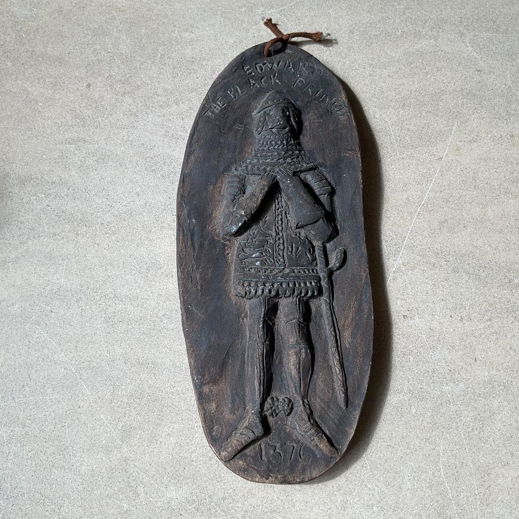 Plaquette van keramiek van “Edward,de Zwarte Prins”, Antiek en Kunst, Antiek | Keramiek en Aardewerk, Verzenden