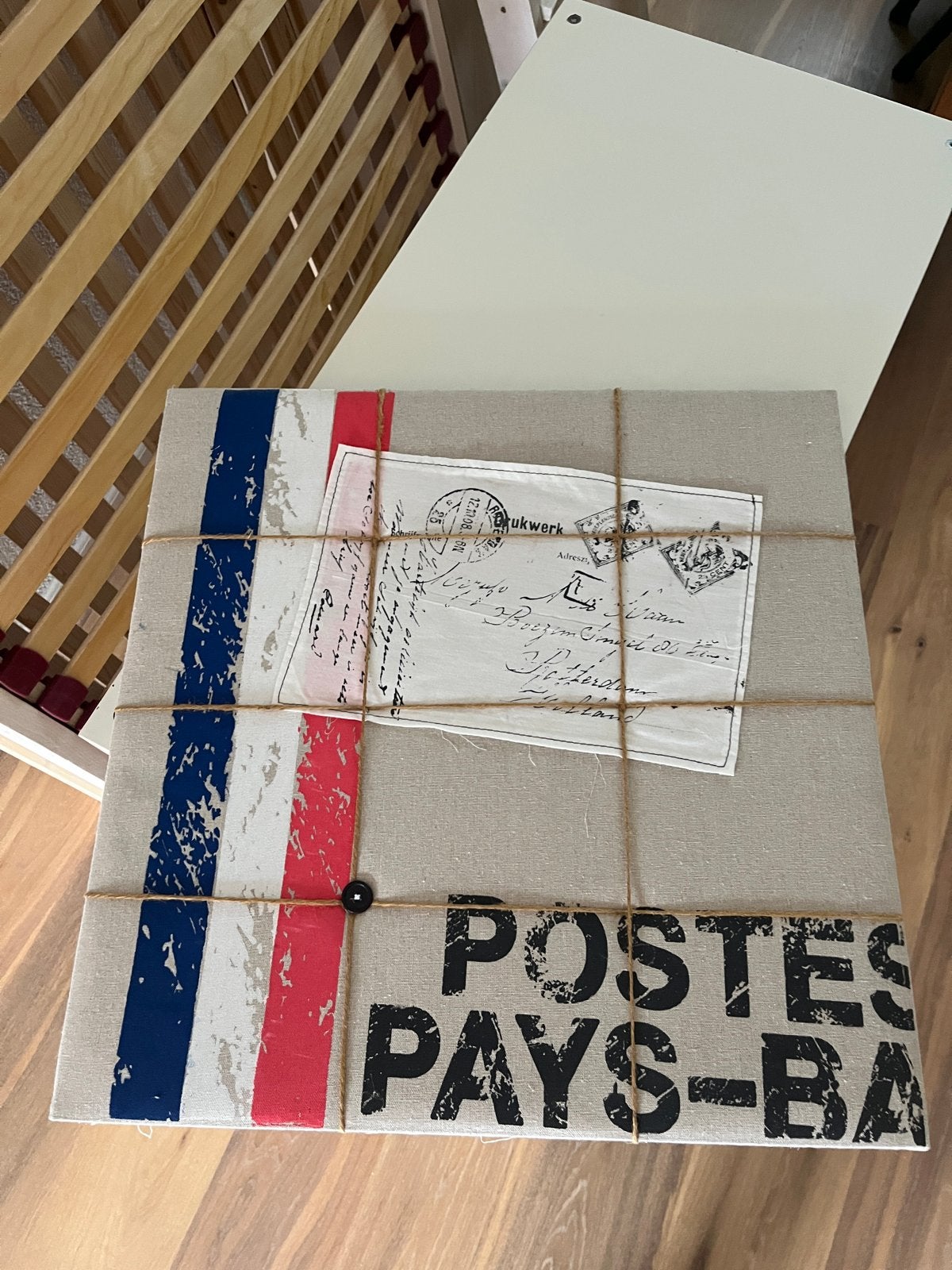 Wanddecoratie 'Postes Pays-Bas' met Frans thema, Rood, Vintage, Ophalen of Verzenden, Zo goed als nieuw