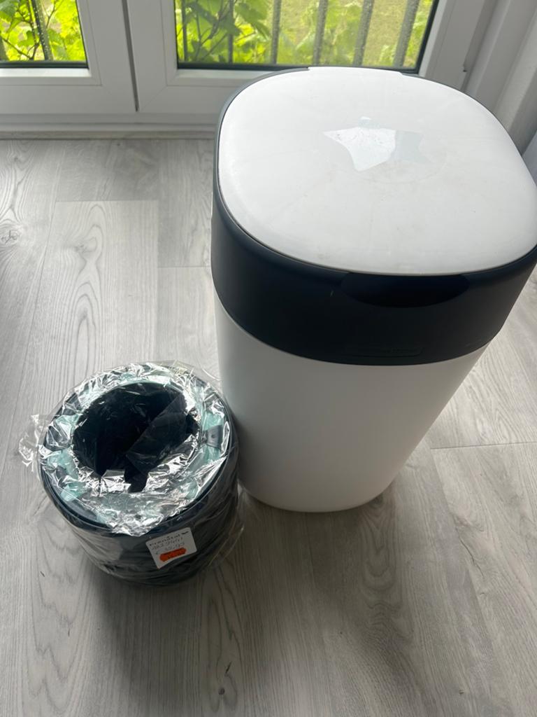 Tommee Tippee luieremmer met 3 navulcassettes, Ophalen, Kunststof, 40 liter of meer, Zo goed als nieuw