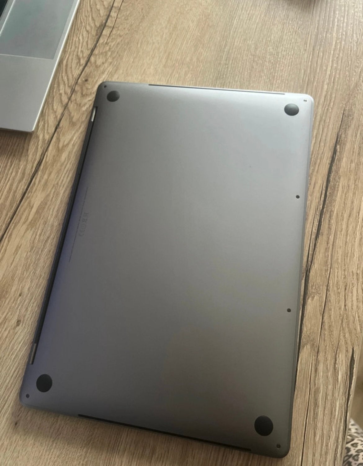 Foto 5 van Apple MacBookPro15"i7512GBSpaceGray Touch Bar/Parts / Repair