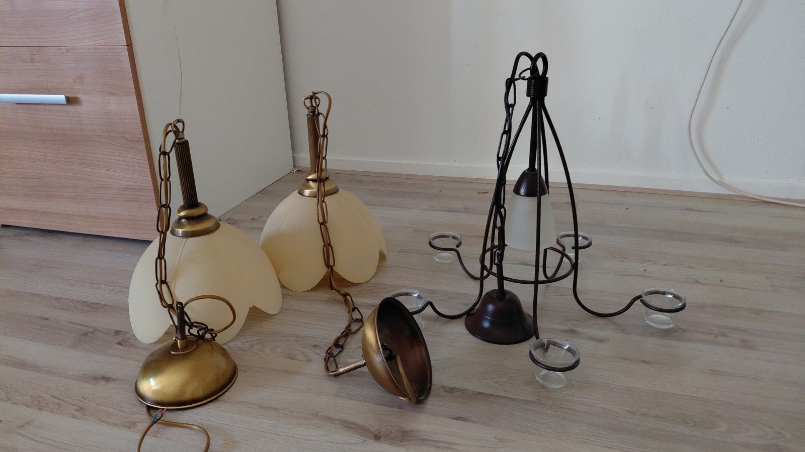 Set van 2 hanglampen gebroken wit/licht geel glas, Ophalen of Verzenden, Gebruikt, Glas