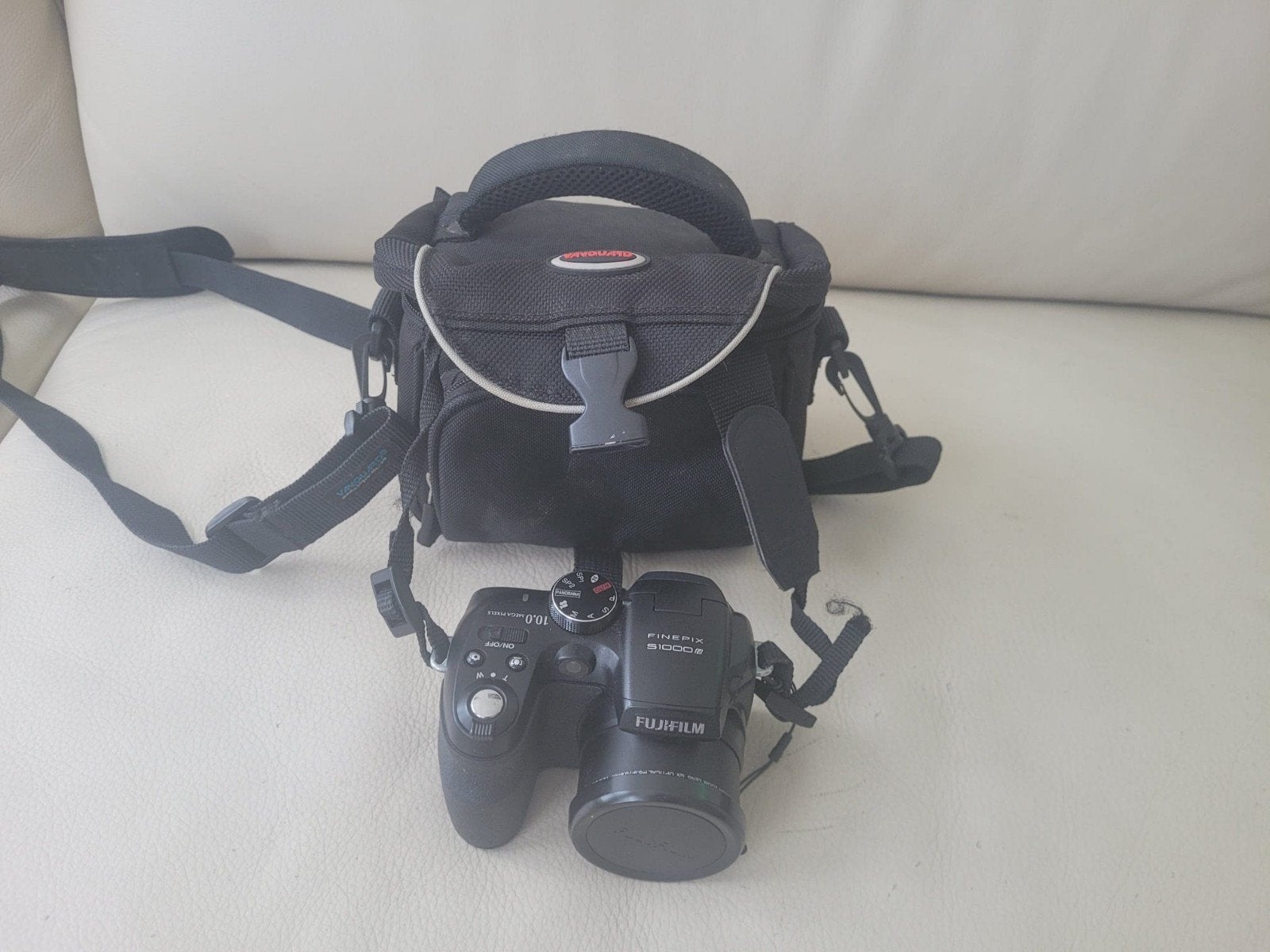 Fujifilm FinePix S1000fd Digitale Camera met Tas en SD Kaart, Ophalen, Gebruikt, Compact, Fuji
