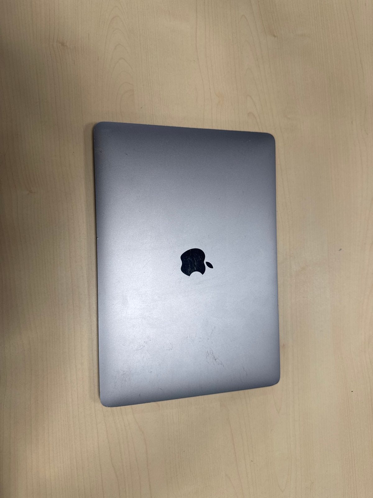 MacBook Pro met waterschade aan het scherm, Computers en Software, Apple Macbooks, Gebruikt, 256 GB, 2 tot 3 Ghz, 13 inch