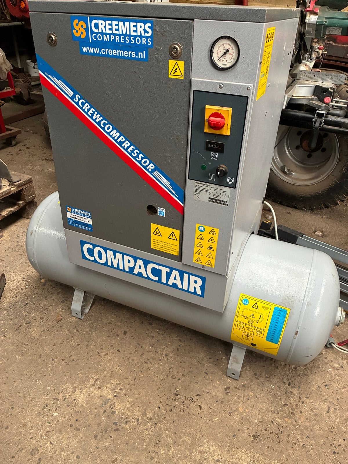 Creemers/Airpress Schroefcompressor 3pm /2,2kw, Doe-het-zelf en Verbouw, Compressors, Ophalen, Gebruikt, Minder dan 200 liter/min