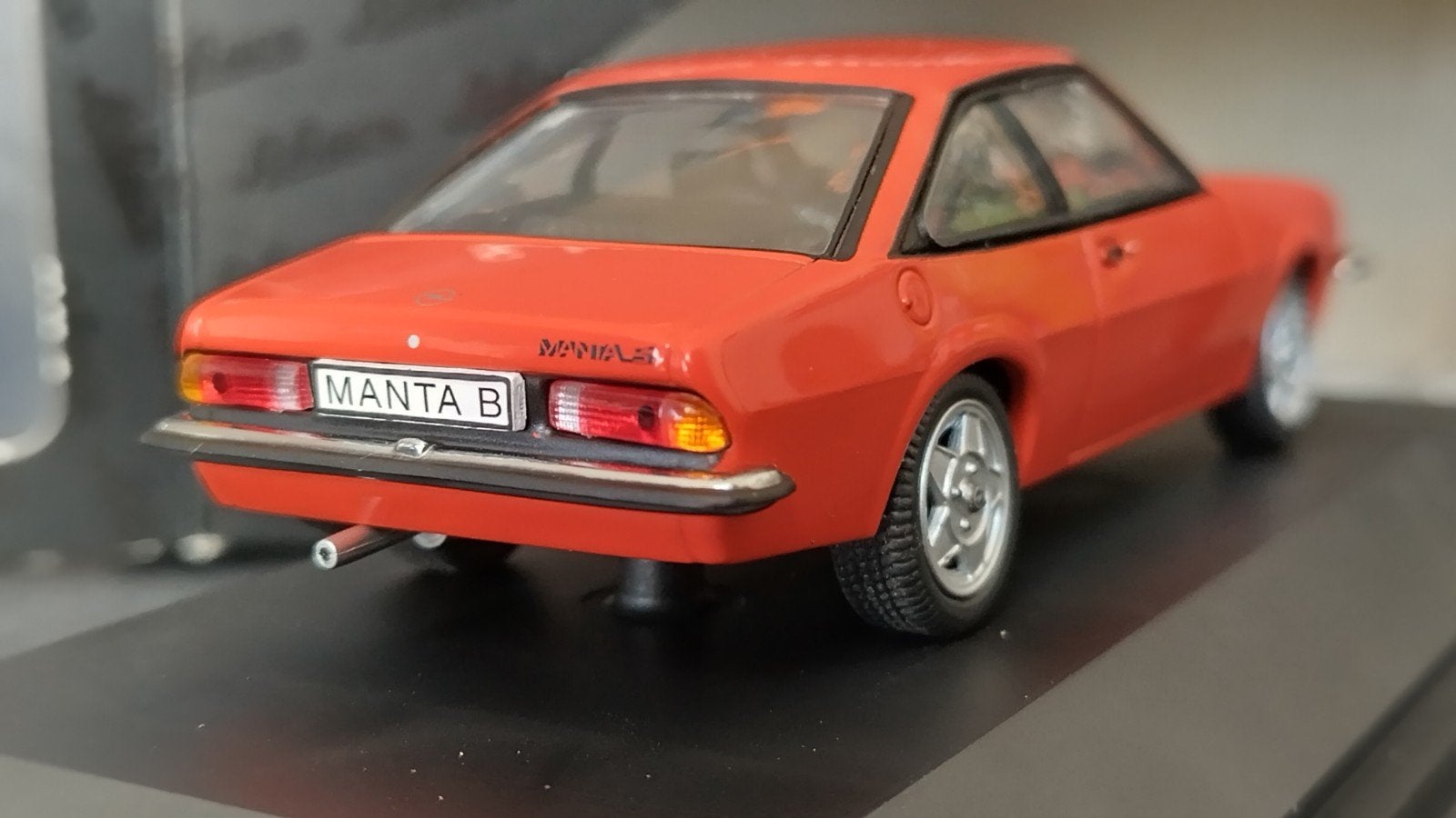 Opel Manta B 1:43 Schuco Pol, Hobby en Vrije tijd, Modelauto's | 1:43, Auto, ., Nieuw, Ophalen of Verzenden