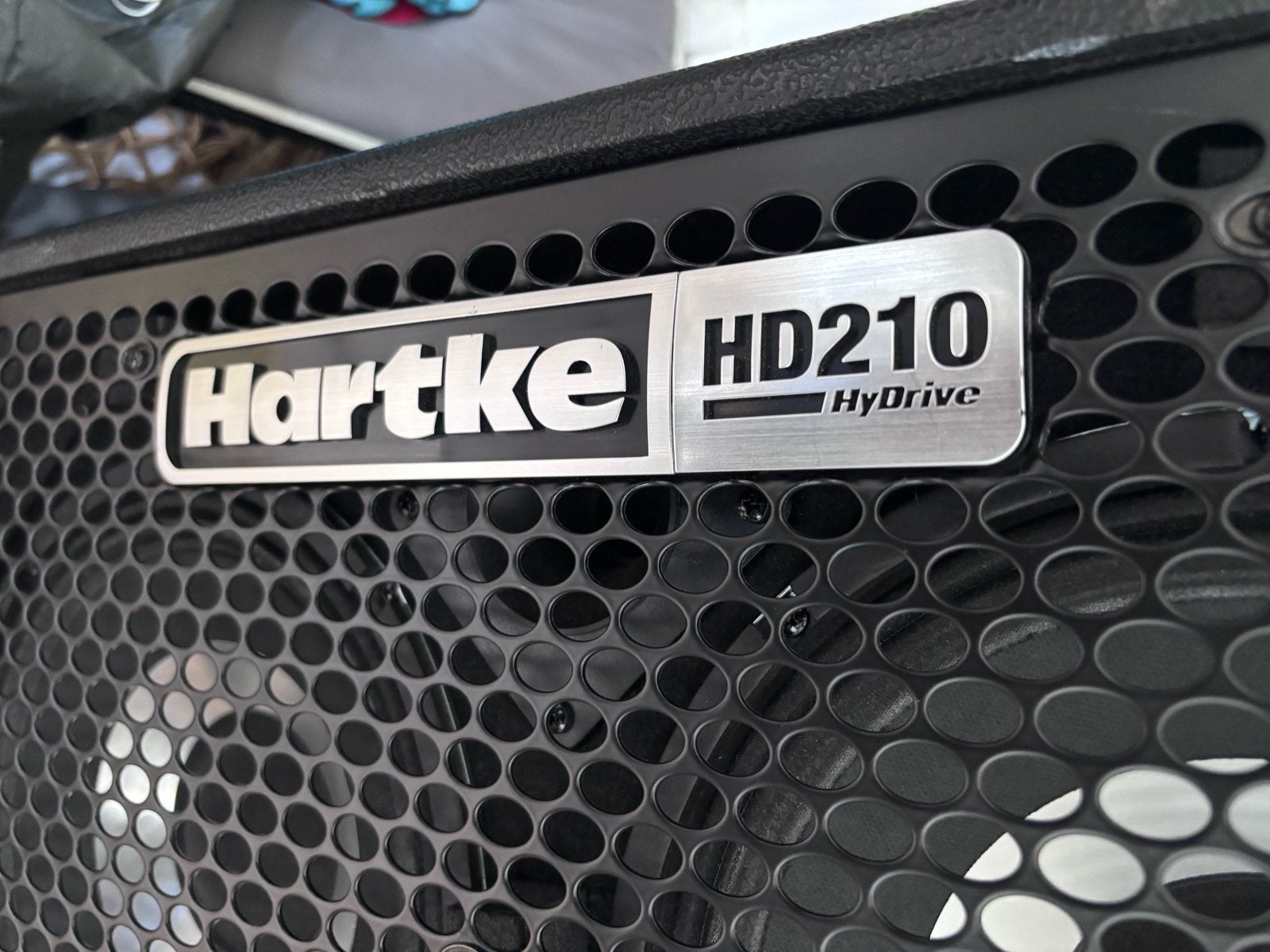 Hartke HyDrive HD210 cabinet., Muziek en Instrumenten, Versterkers | Bas en Gitaar, Gebruikt, 100 watt of meer, Ophalen