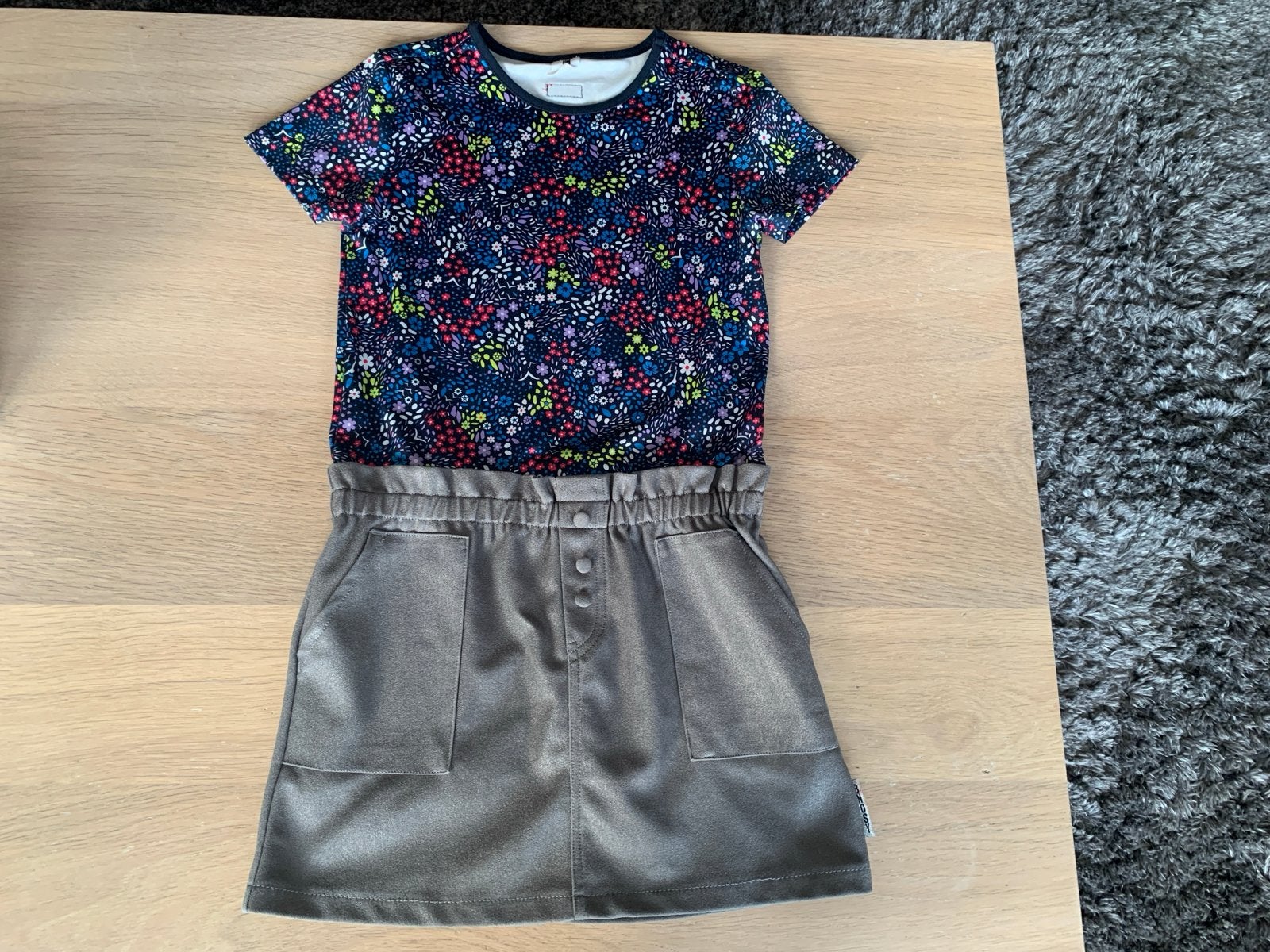 B.Nosy Leuke jurk met bloemenprint en rokje maat 128, Ophalen of Verzenden, Zo goed als nieuw, Meisje, Jurk of Rok