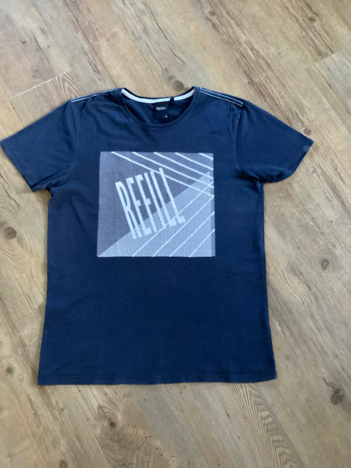 Blauw Refill heren t-shirt - Maat XL, Kleding | Heren, Ophalen of Verzenden, Zo goed als nieuw, Maat 56/58 (XL), Blauw