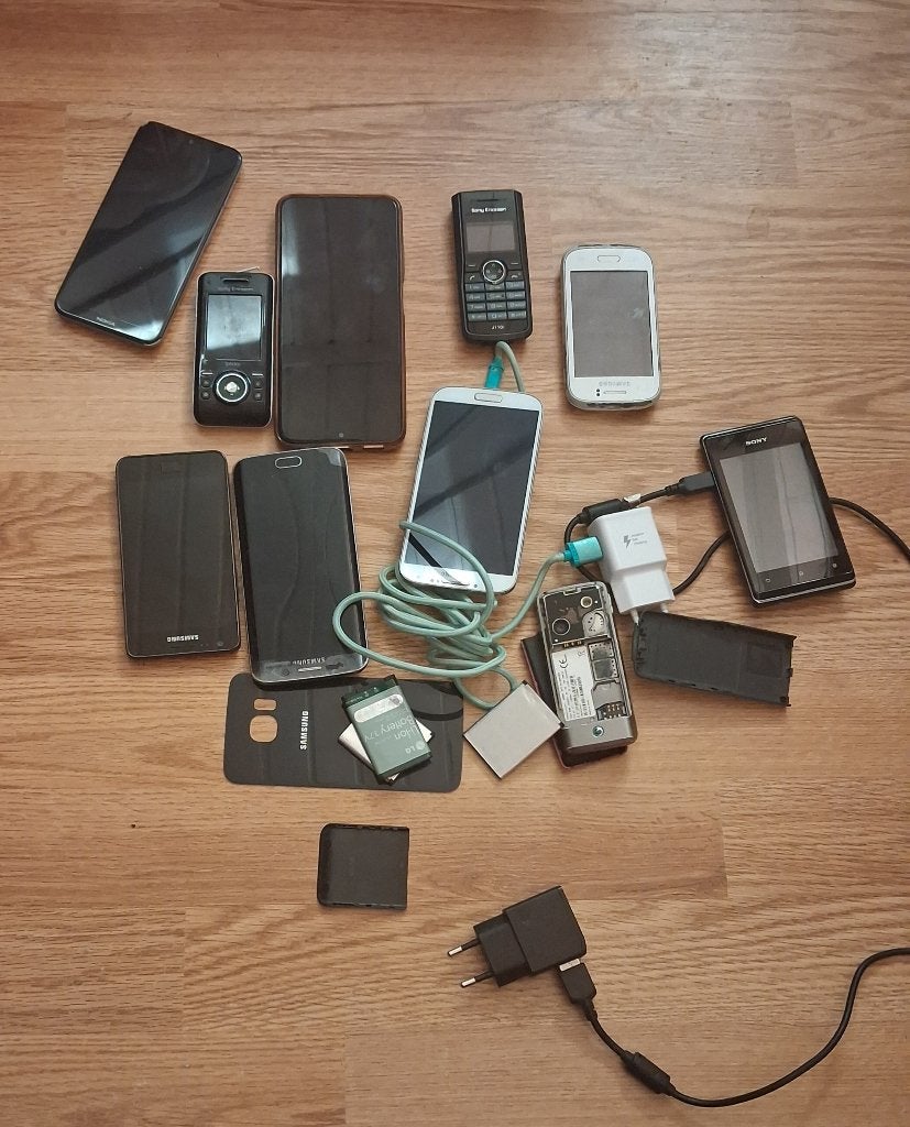 Mobiel Tien Stuks, 128 GB, Ophalen of Verzenden, Niet werkend, Zwart
