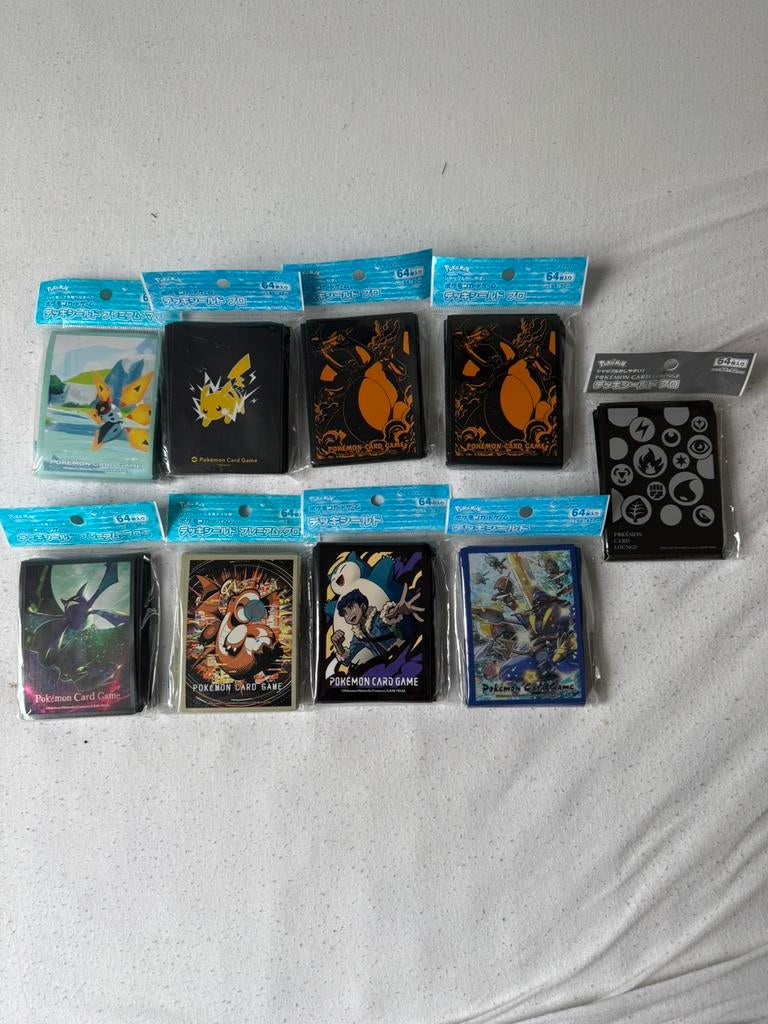 Pokemon center Japan sleeves, Ophalen of Verzenden, Zo goed als nieuw, Sleeves of Kaarthoesjes