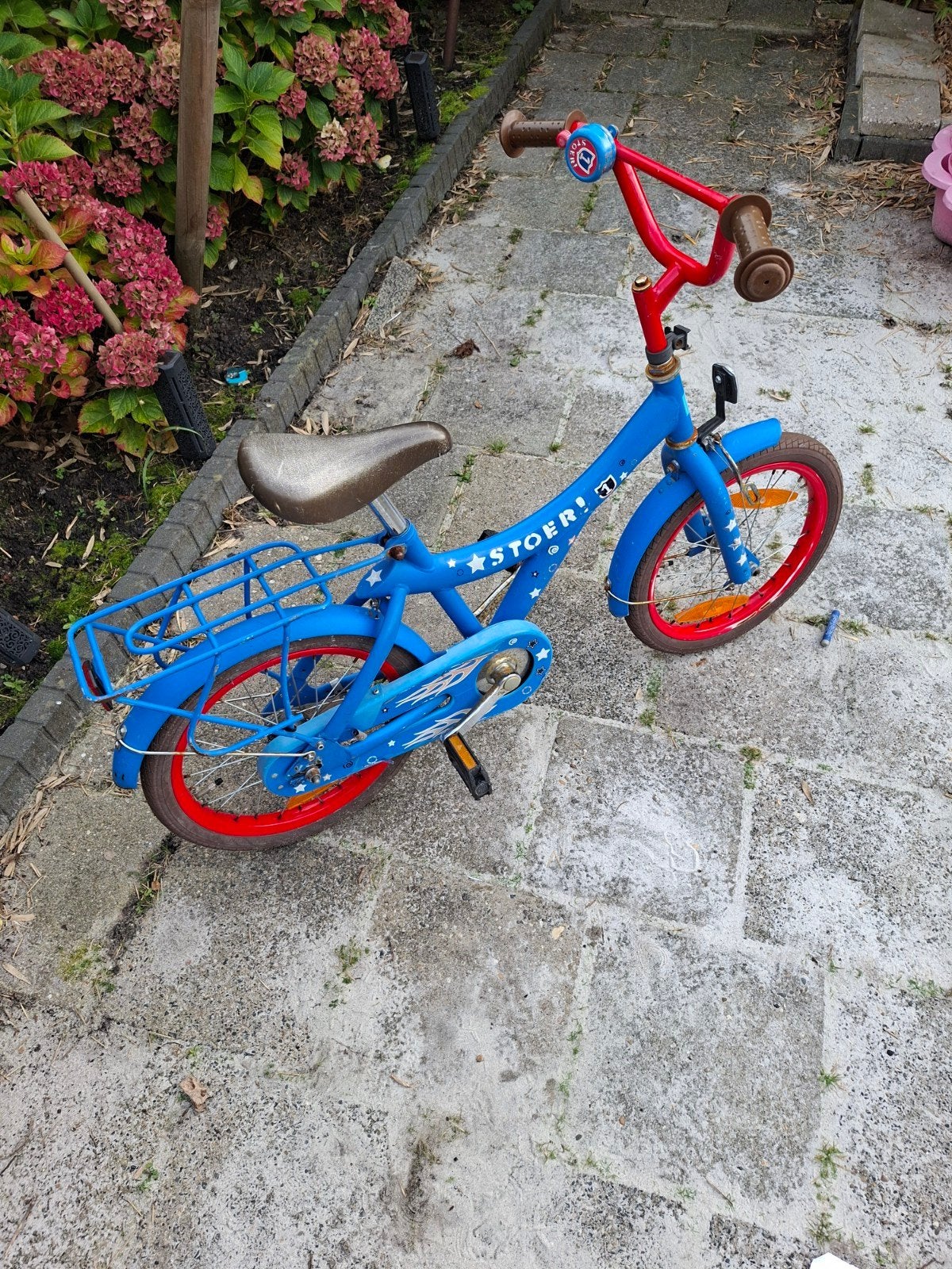 Stoer! Kinderfiets 16 inch - Blauw met rode accenten, Ophalen, Terugtraprem, Stoer!, 16 tot 20 inch