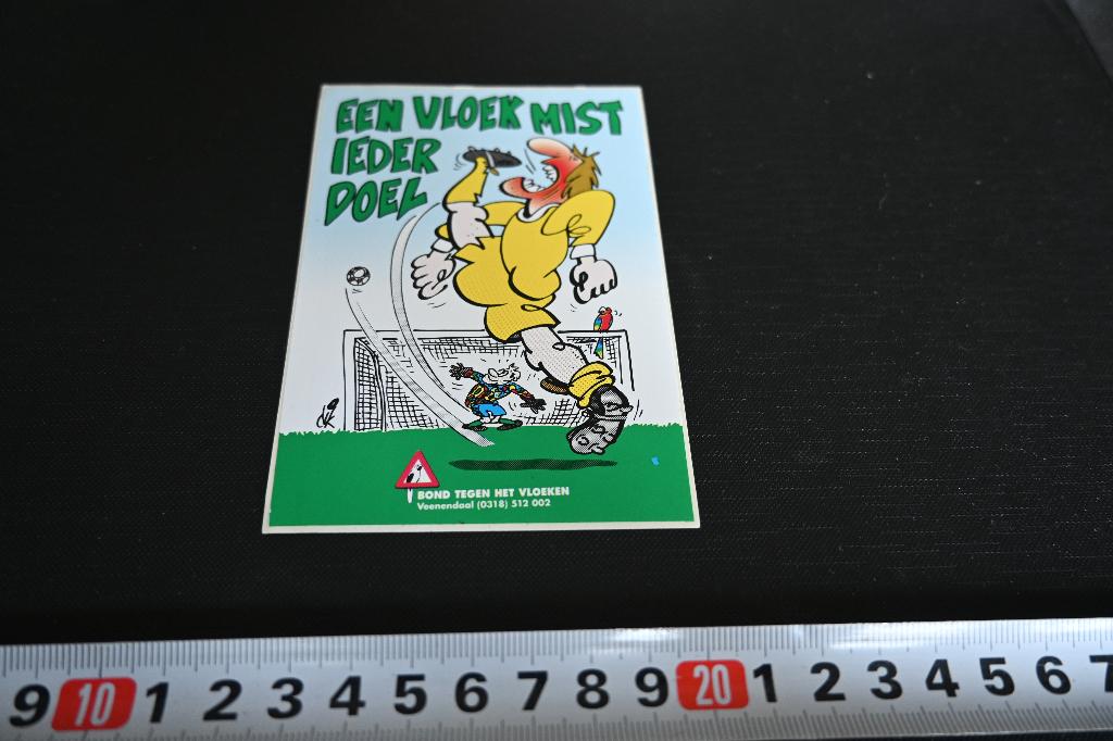 sticker Veenendaal strip Dik Bruynesteyn Een VLOEK mesi elk, Ophalen, Zo goed als nieuw