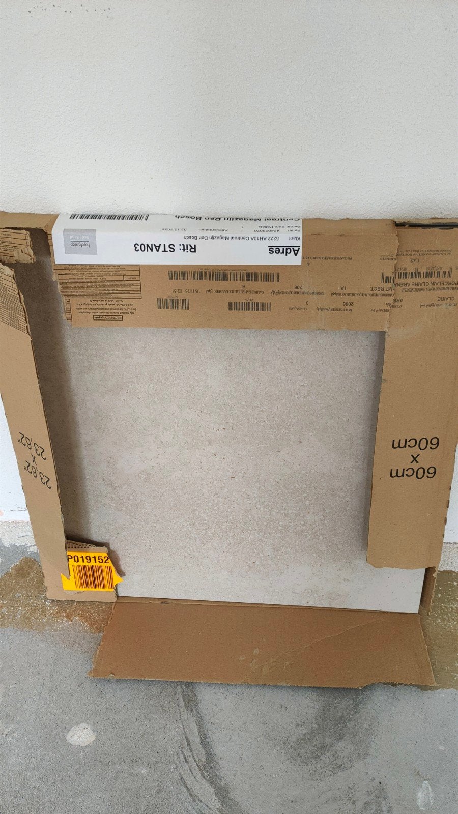 2 tegels / badkamervloer, 60 x 60 cm, Doe-het-zelf en Verbouw, Tegels, Ophalen, 60 cm of meer, Keramiek, Minder dan 20 cm