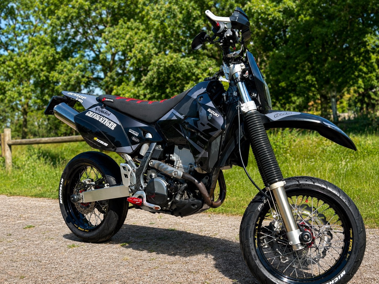Suzuki DRZ 400 SM - Zeer nette staat, Motoren, Gebruikt, Particulier, Meer dan 35 kW, Minimaal motorrijbewijs A2