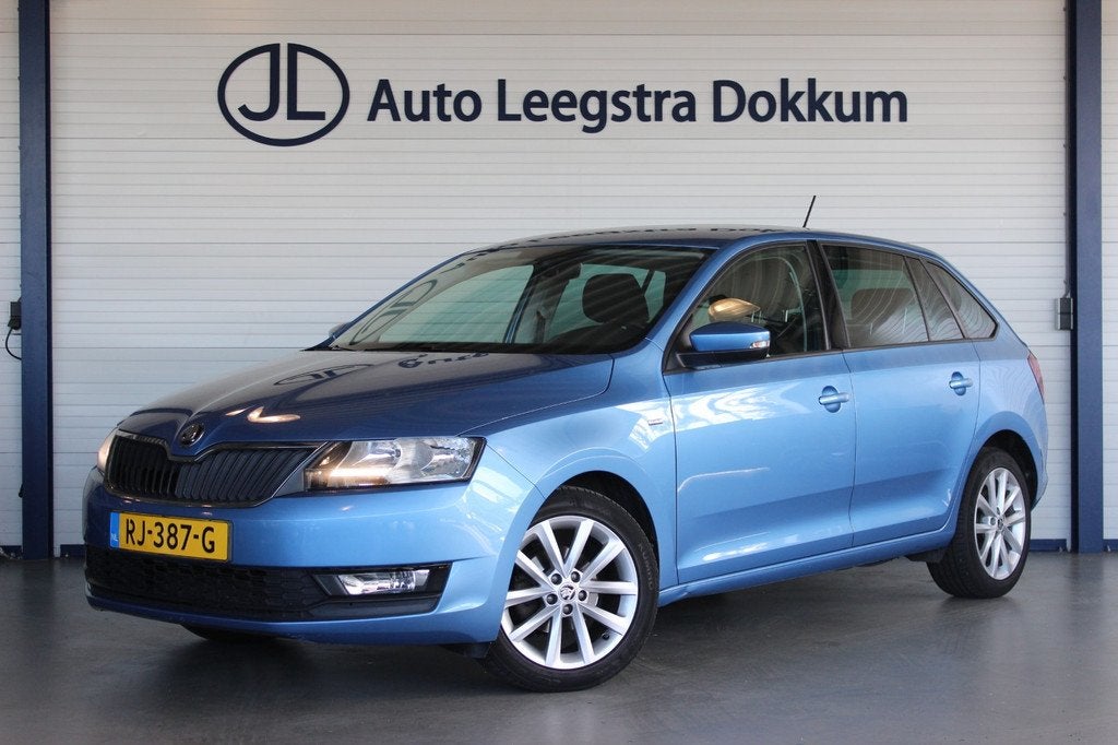 Skoda Rapid Spaceback 1.0 TSI Greentech Drive Trekhaak | Cru, Auto's, Stof, Gebruikt, Euro 6, Blauw