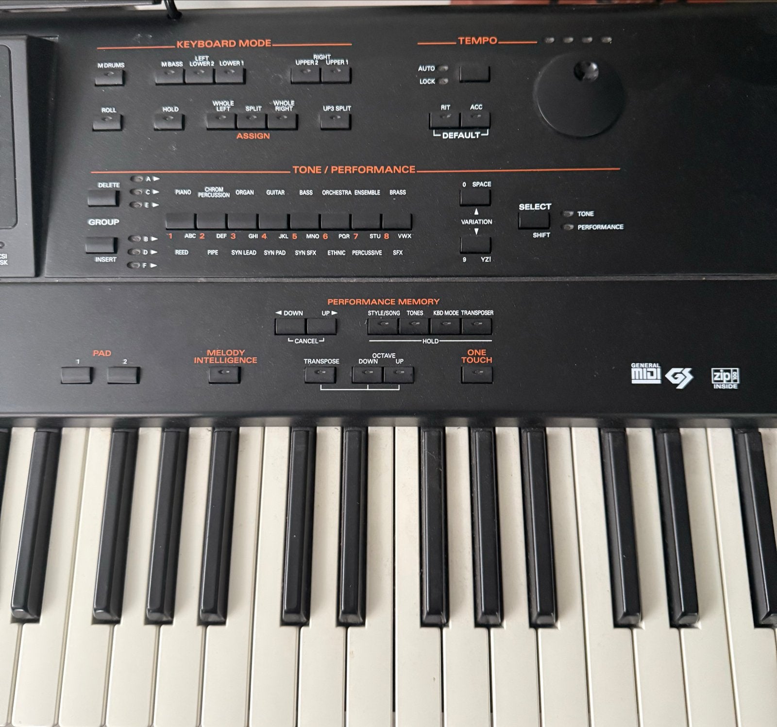 Roland G-1000 Arranger Workstation, Muziek en Instrumenten, Keyboards, Gebruikt, 76 toetsen, Roland, Aanslaggevoelig, Ophalen