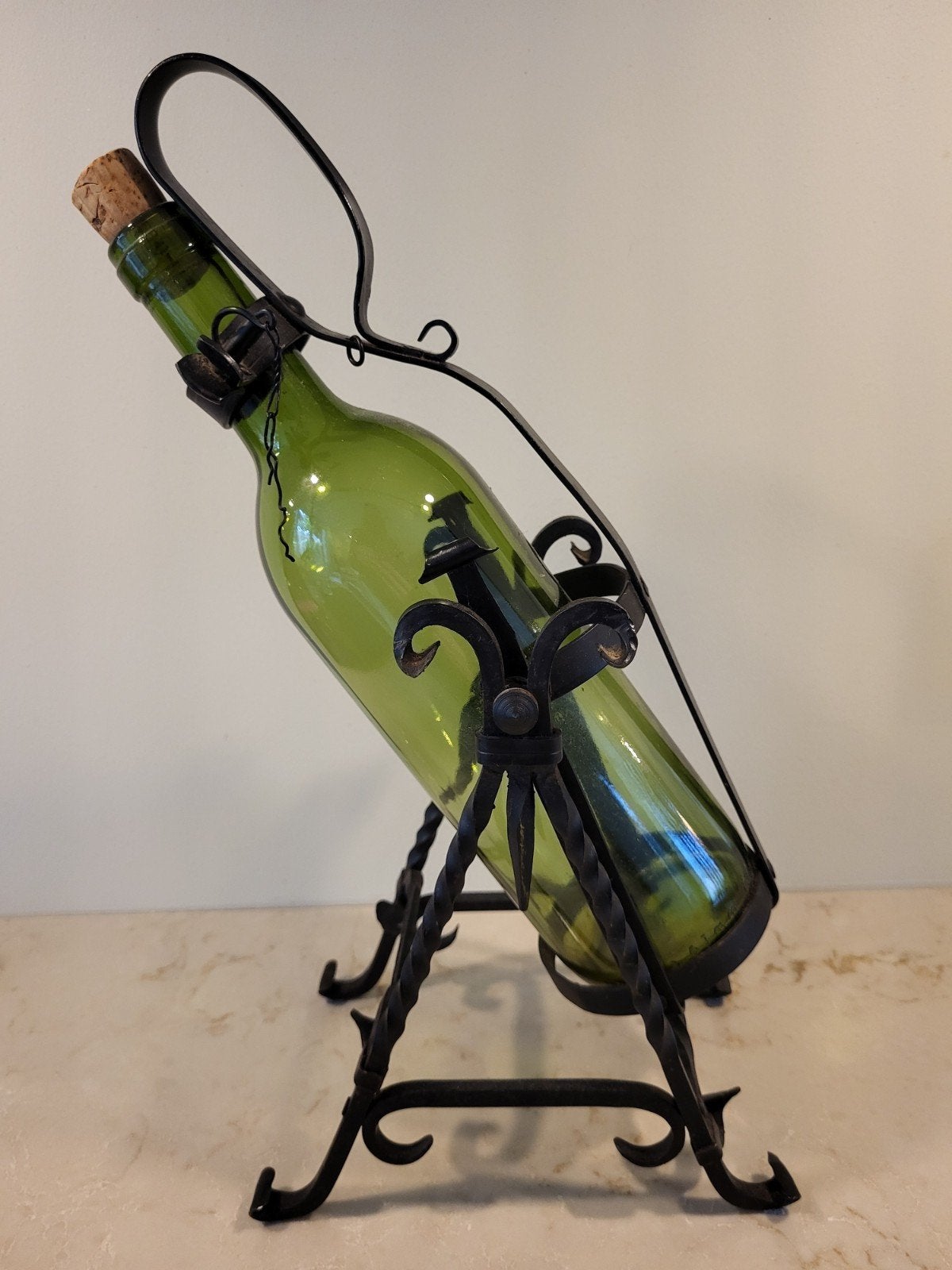 Vintage Smeedijzeren Fles-schenker Asbach Uralt – Jaren '60/, Gebruikt, Ophalen of Verzenden, Minder dan 5 flessen, Metaal
