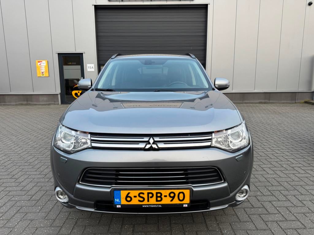 Mitsubishi Outlander 2.0 PHEV Instyle+, 4 cilinders, Vierwielaandrijving, Hybride Elektrisch/Benzine, SUV of Terreinwagen