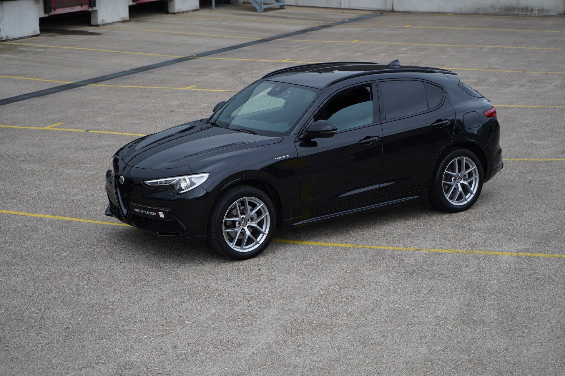 Alfa Romeo Stelvio 2.0 T AWD Veloce Q4 2022, Auto's, Automaat, Dealer onderhouden, Zwart, 4 cilinders