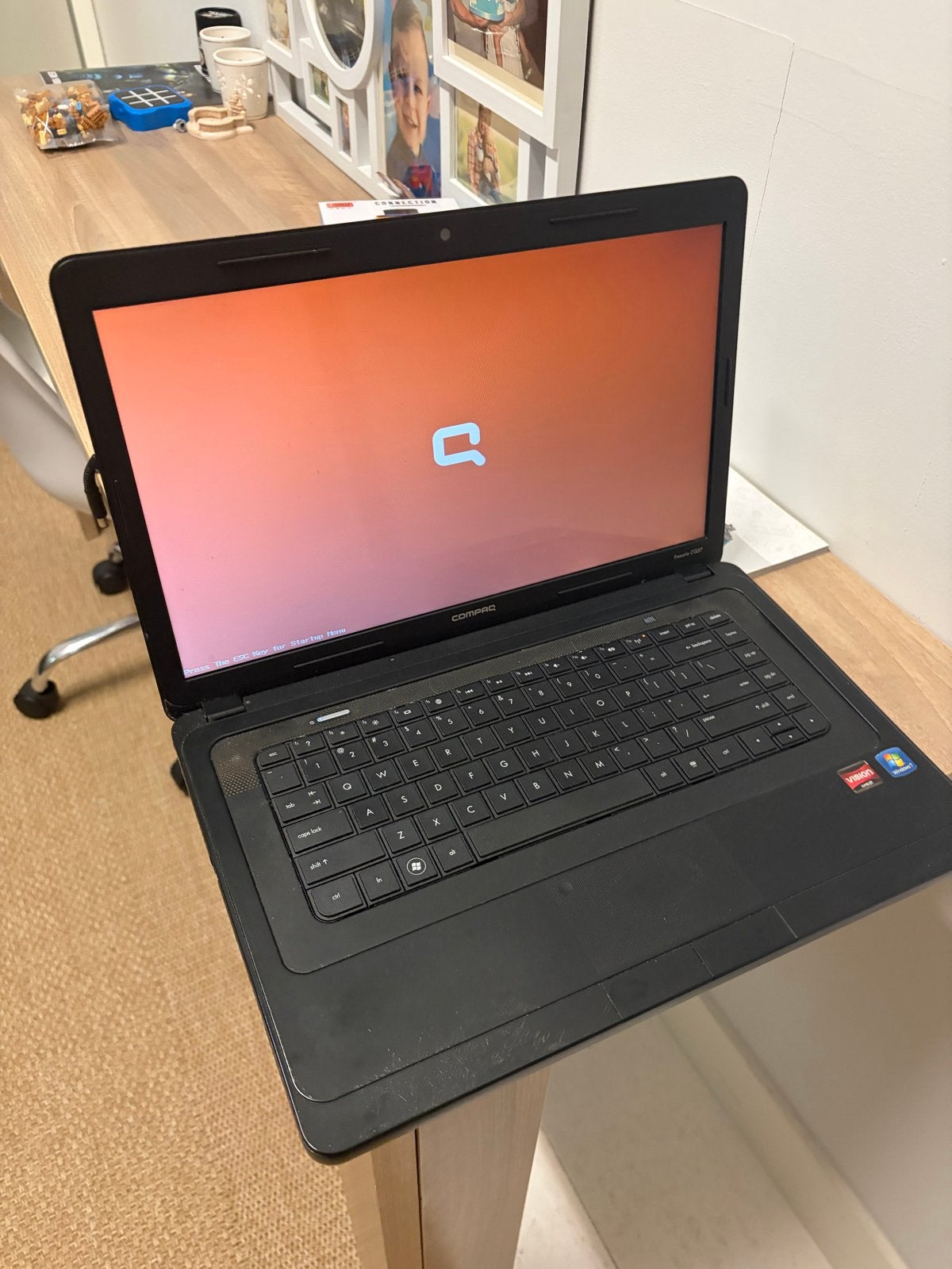 Compaq Presario CQ57 Laptop - AMD C-50, Windows 10, Gebruikt, HDD, Minder dan 4 GB, Minder dan 2 Ghz