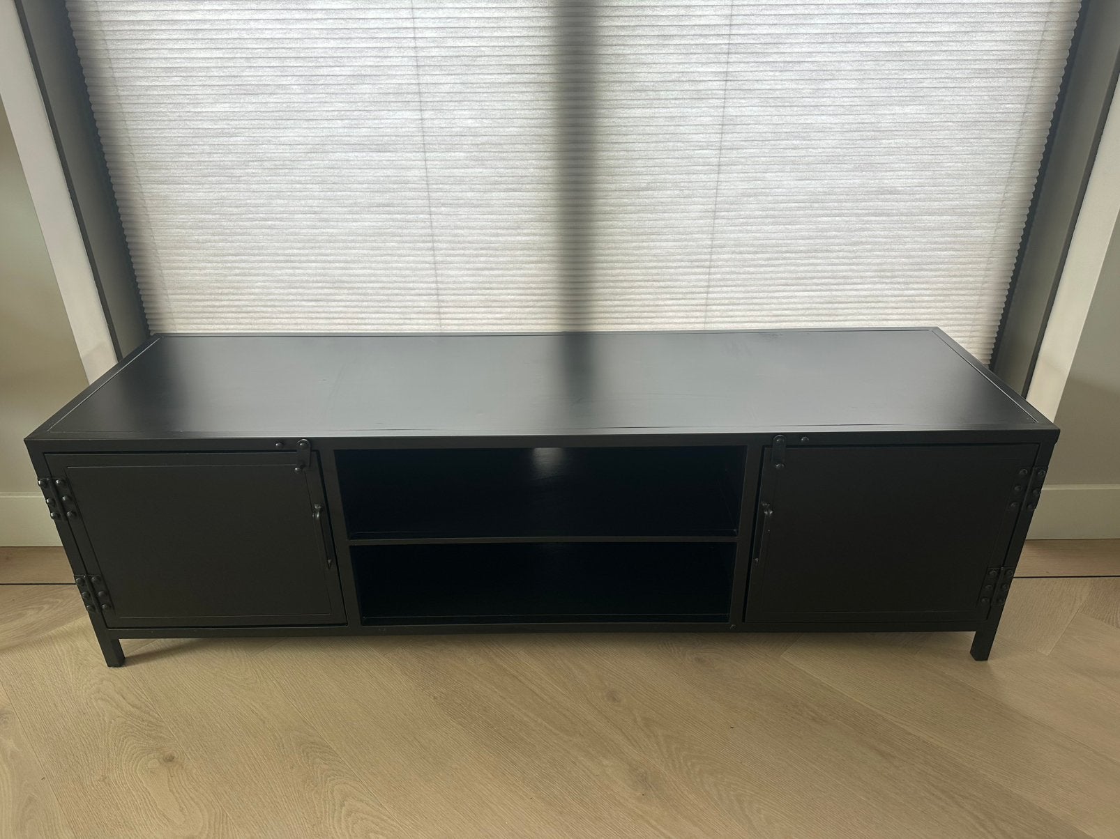 Laatste kans!!! Metalen tv meubel (zwart) 142x40x42 LxBxH, Ophalen, 100 tot 150 cm, Minder dan 100 cm, Metaal