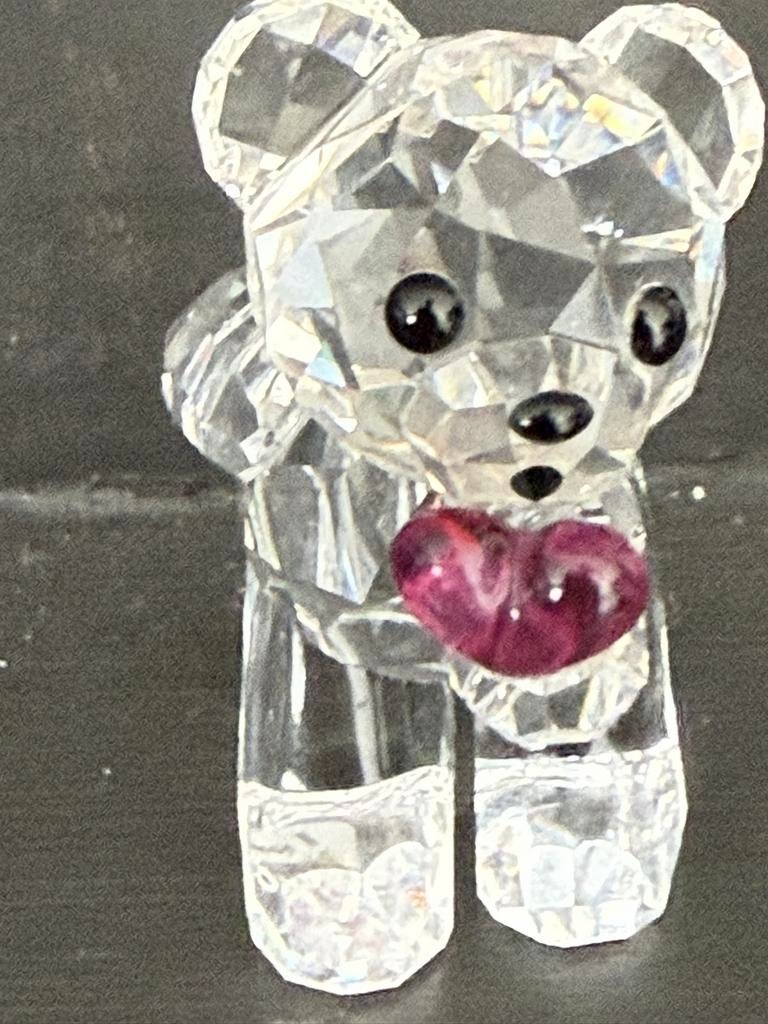 Swarovski beertje met hart - 4,5 cm hoog, Verzamelen, Swarovski, Ophalen, Nieuw, Figuurtje
